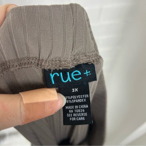Rue 21 Plus Size Mocha Ribbed Knit Top & Pants Lounge Set Size 3X - Picture 7 of 13